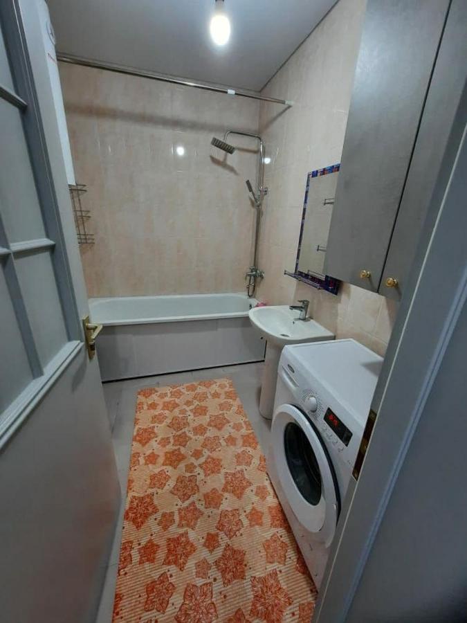 Diplomat - 2 Apartment บิชเคก ภายนอก รูปภาพ
