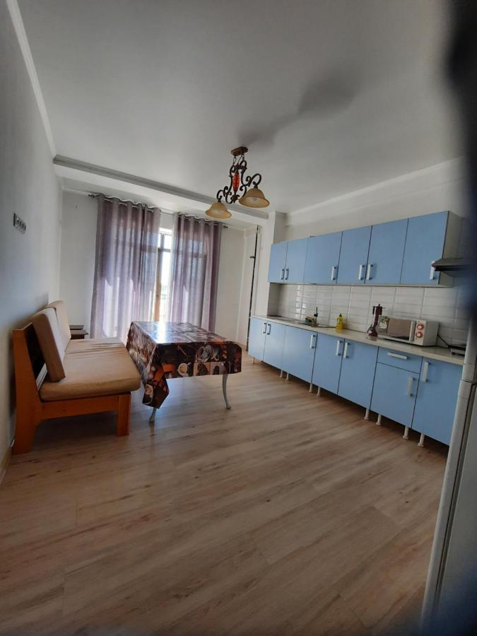 Diplomat - 2 Apartment บิชเคก ภายนอก รูปภาพ